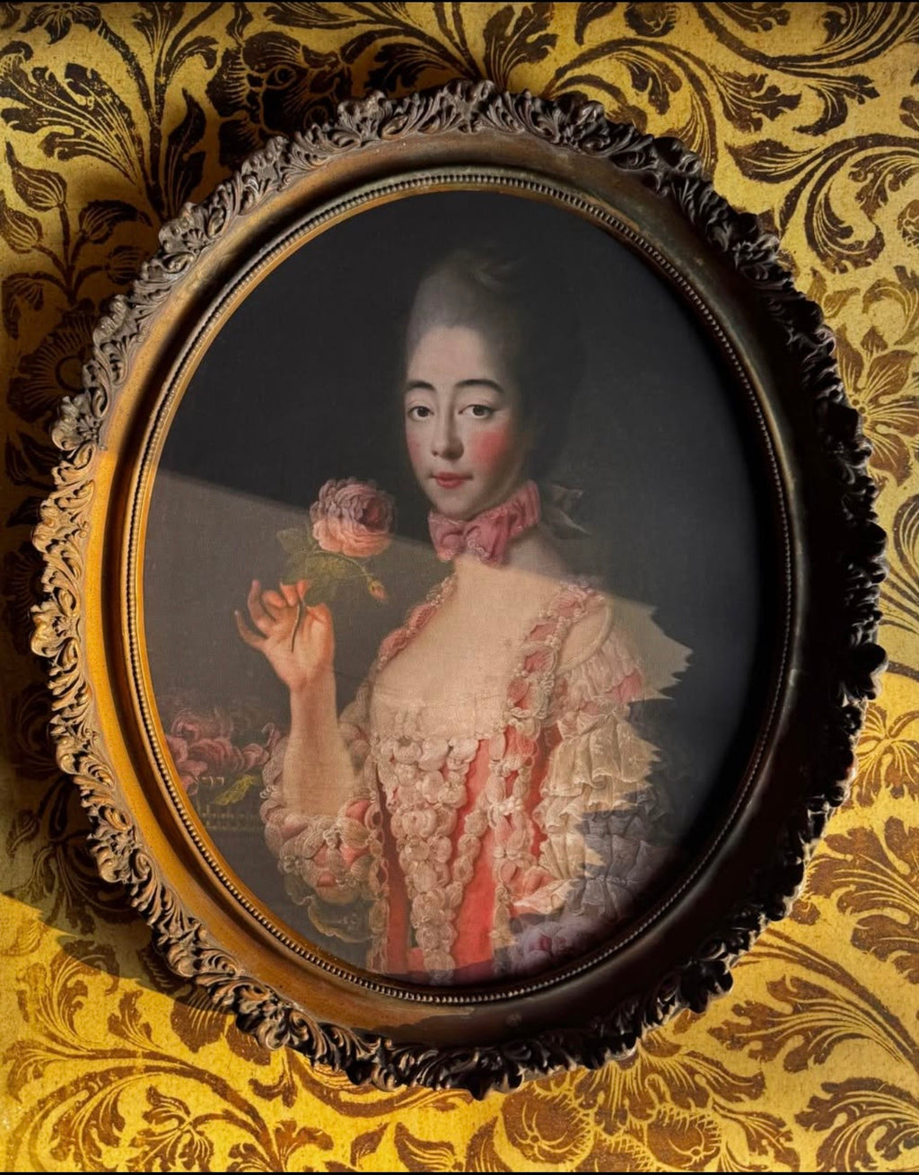 Marie Josephine Antique oval frame