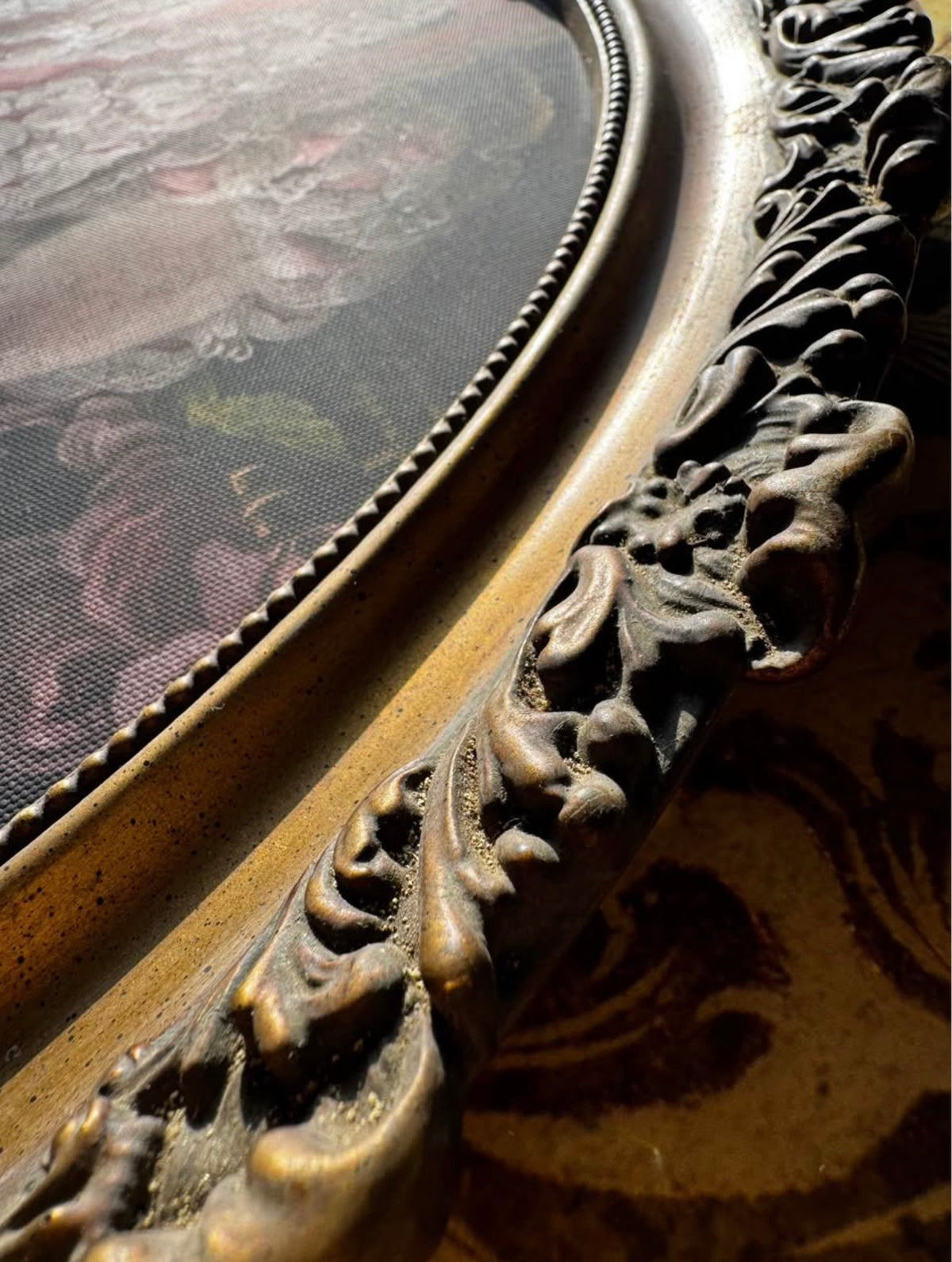 Marie Josephine Antique oval frame